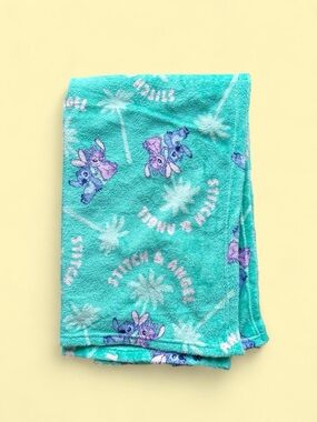 ✨Disney Stitch and Angel fleece blanket with purple Stitch characters✨